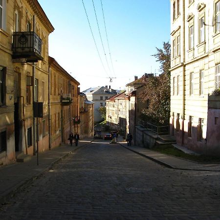 Izuminka V Centre Goroda Lviv Exterior foto