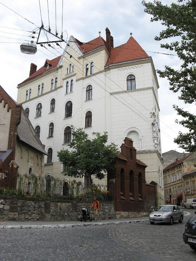 Izuminka V Centre Goroda Lviv Exterior foto